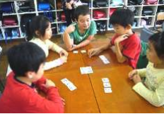 「頭を使おうアナログヒラメキゲーム」～マナーと考えることの面白さ～